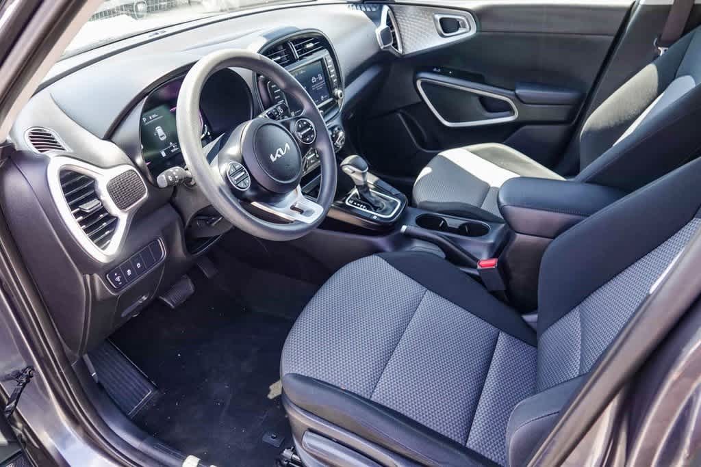 Thumbnail: 2023 Kia Soul - 18