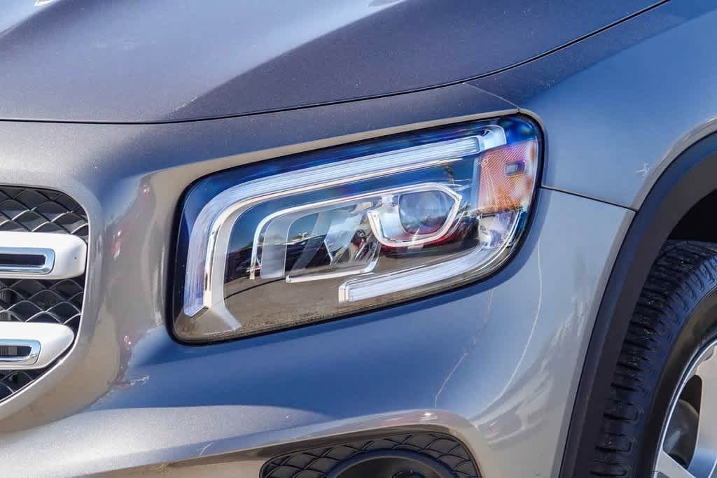 Thumbnail: 2020 Mercedes-Benz GLB - 8