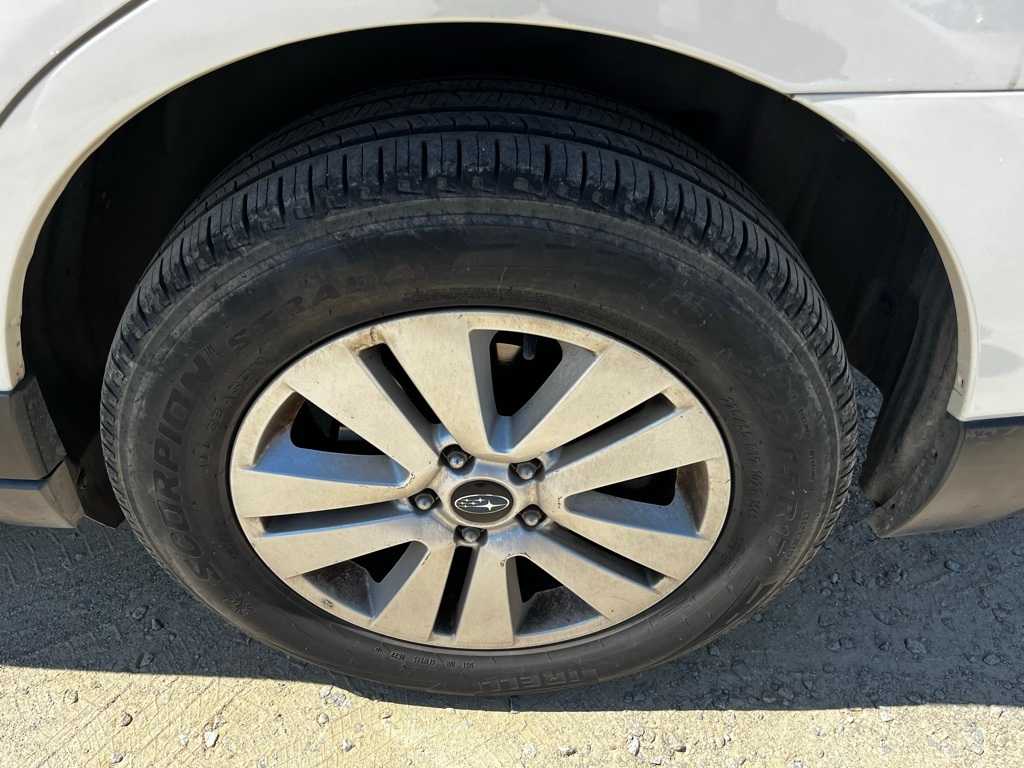 Thumbnail: 2015 Subaru Outback - 9