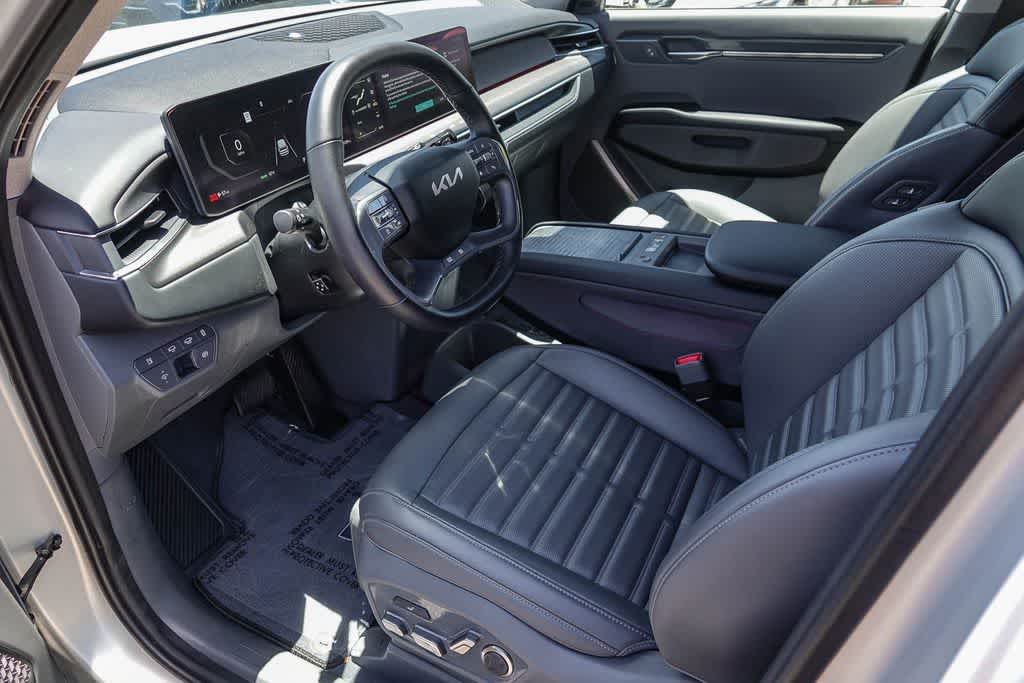 Thumbnail: 2024 Kia EV9 - 16
