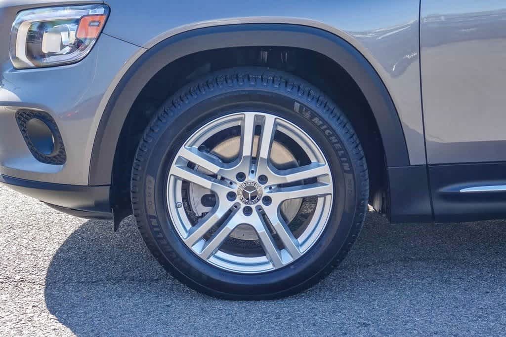 Thumbnail: 2020 Mercedes-Benz GLB - 10