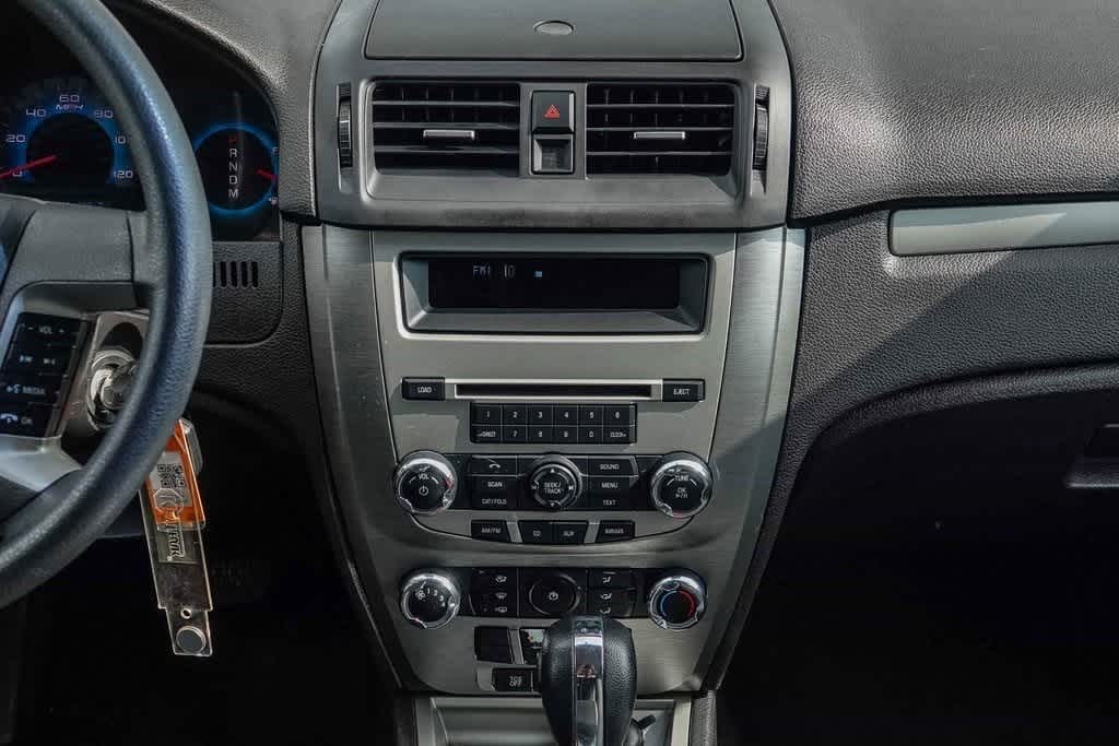 Thumbnail: 2012 Ford Fusion - 11