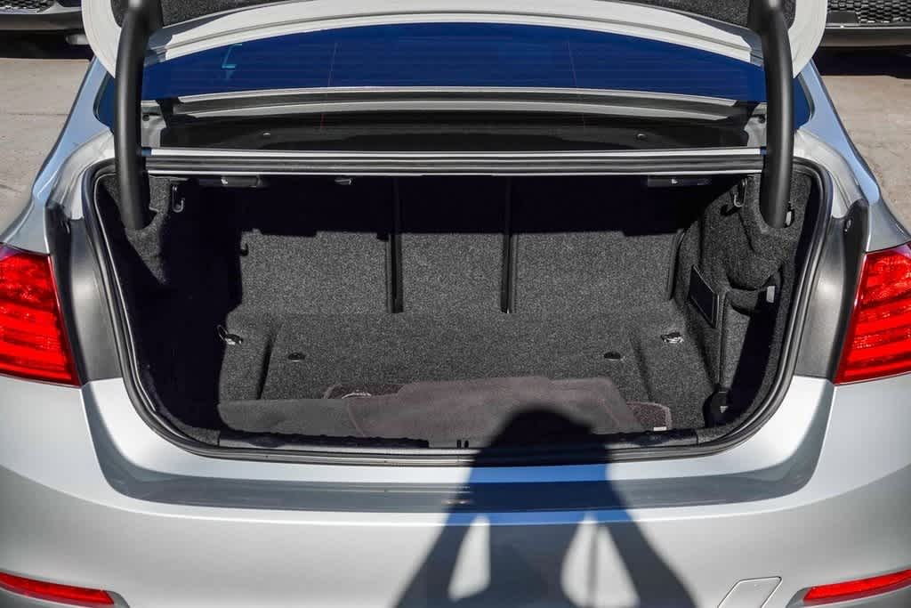 Thumbnail: 2013 BMW 3 Series - 26