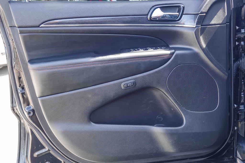 Thumbnail: 2020 Jeep Grand Cherokee - 19