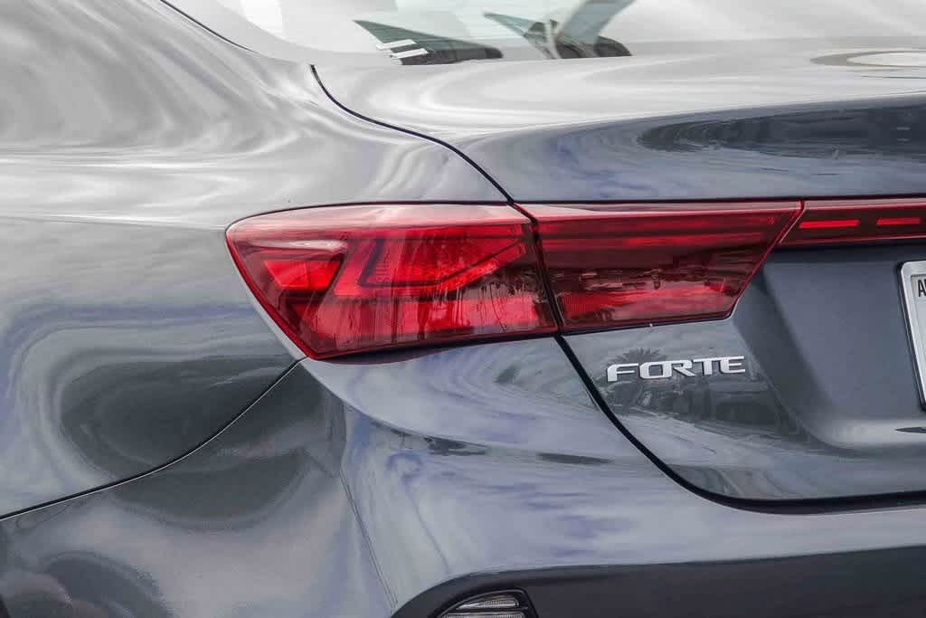 Thumbnail: 2023 Kia Forte - 8
