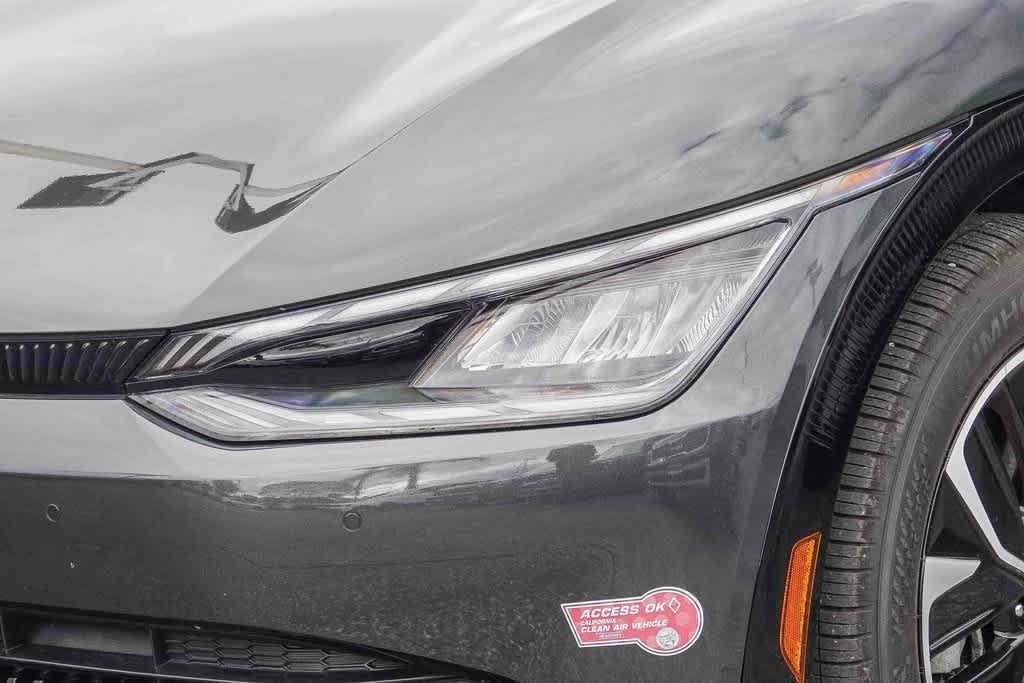 Thumbnail: 2023 Kia EV6 - 8