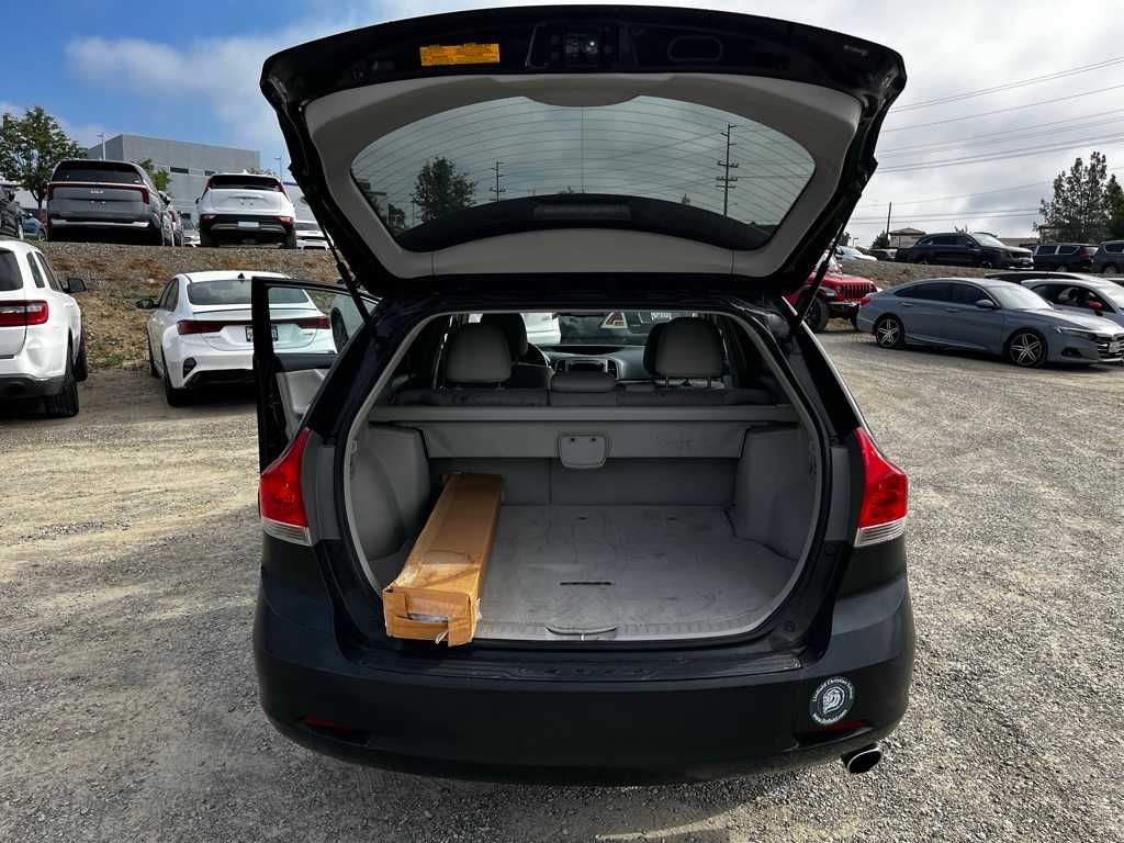 2010 Toyota Venza Base 10