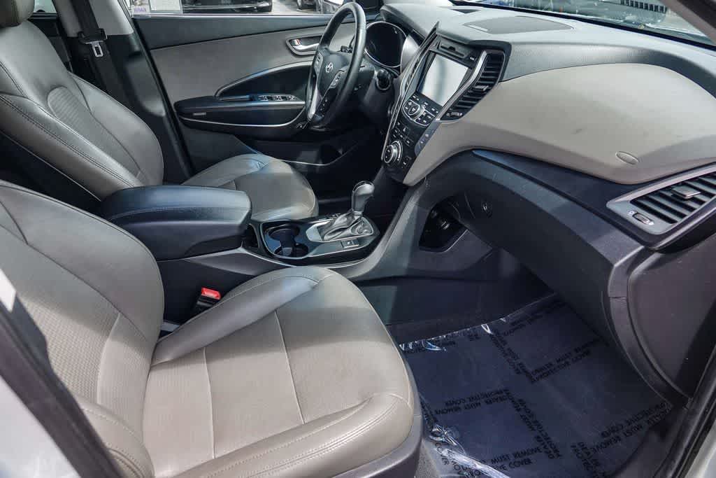 Thumbnail: 2013 Hyundai Santa Fe - 15