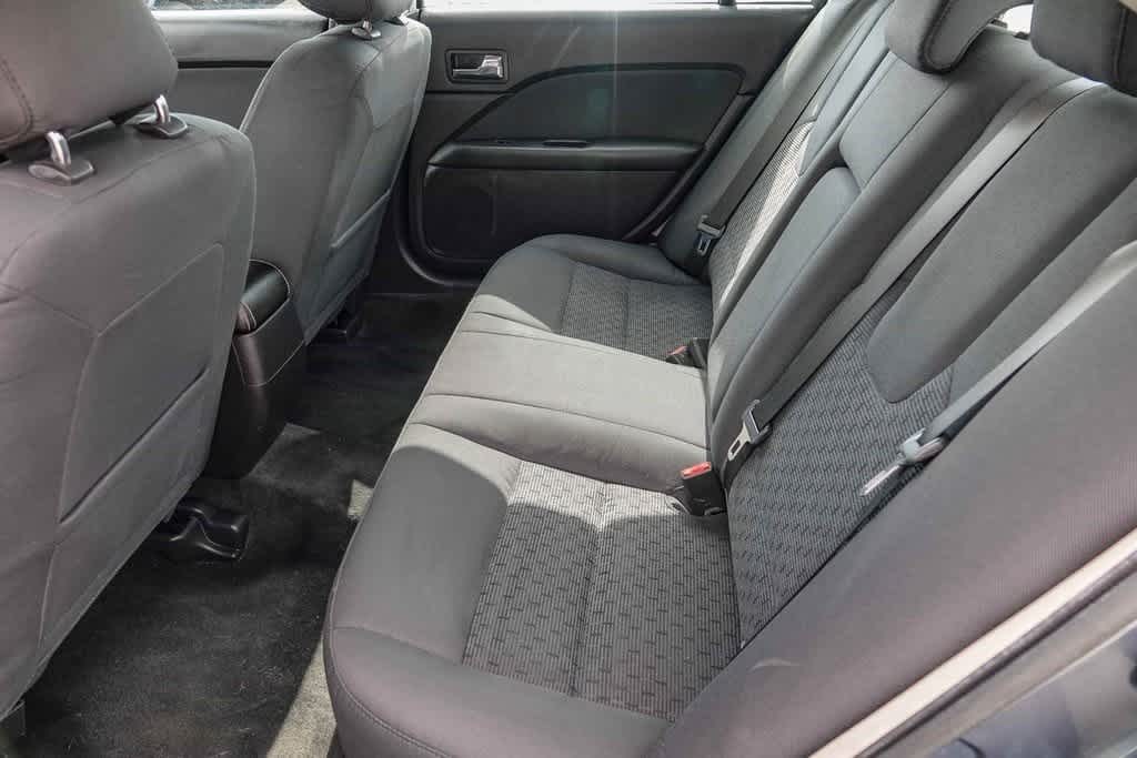 Thumbnail: 2012 Ford Fusion - 16
