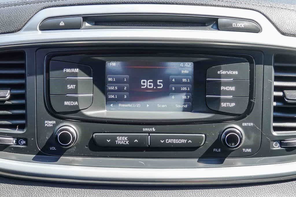 Thumbnail: 2016 Kia Sorento - 13