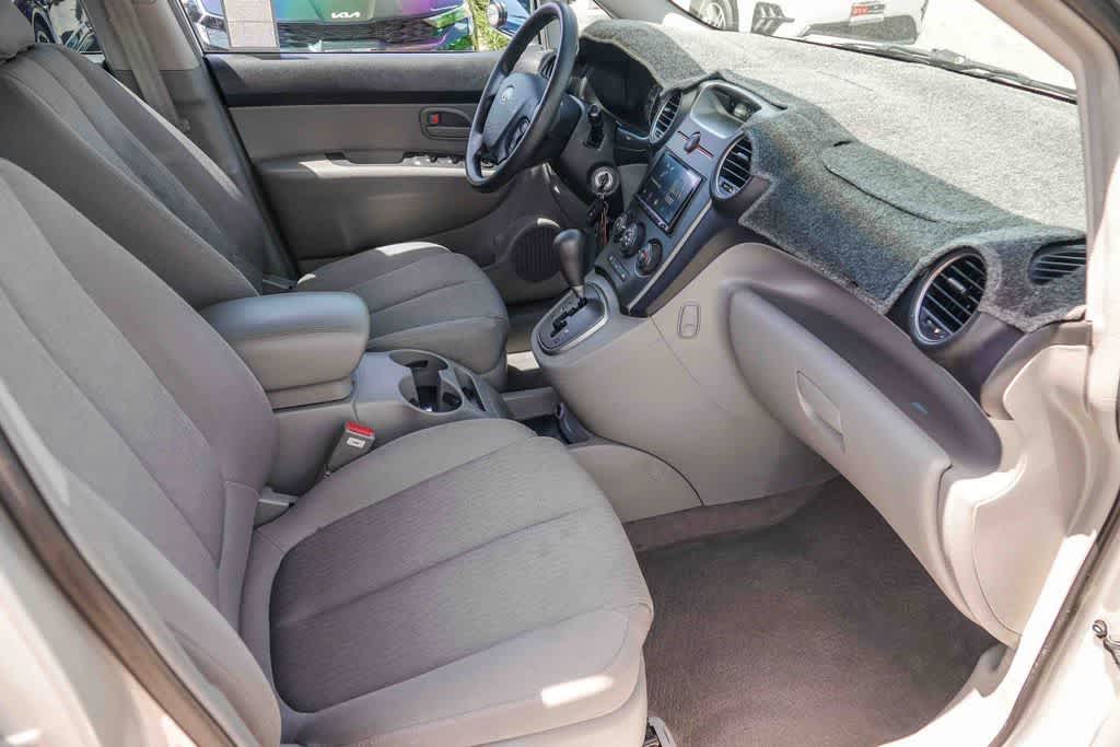 Thumbnail: 2007 Kia Rondo - 15