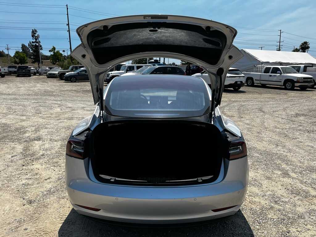 Thumbnail: 2018 Tesla Model 3 - 10