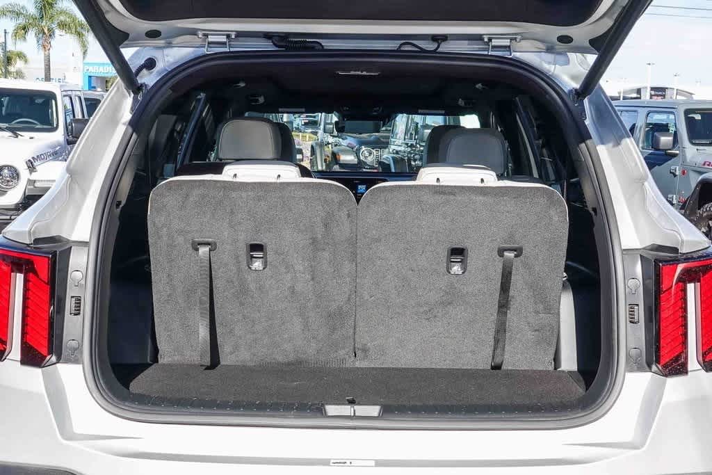 Thumbnail: 2025 Kia Sorento - 23