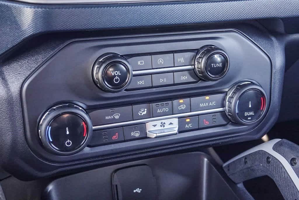 Thumbnail: 2022 Ford Bronco - 21