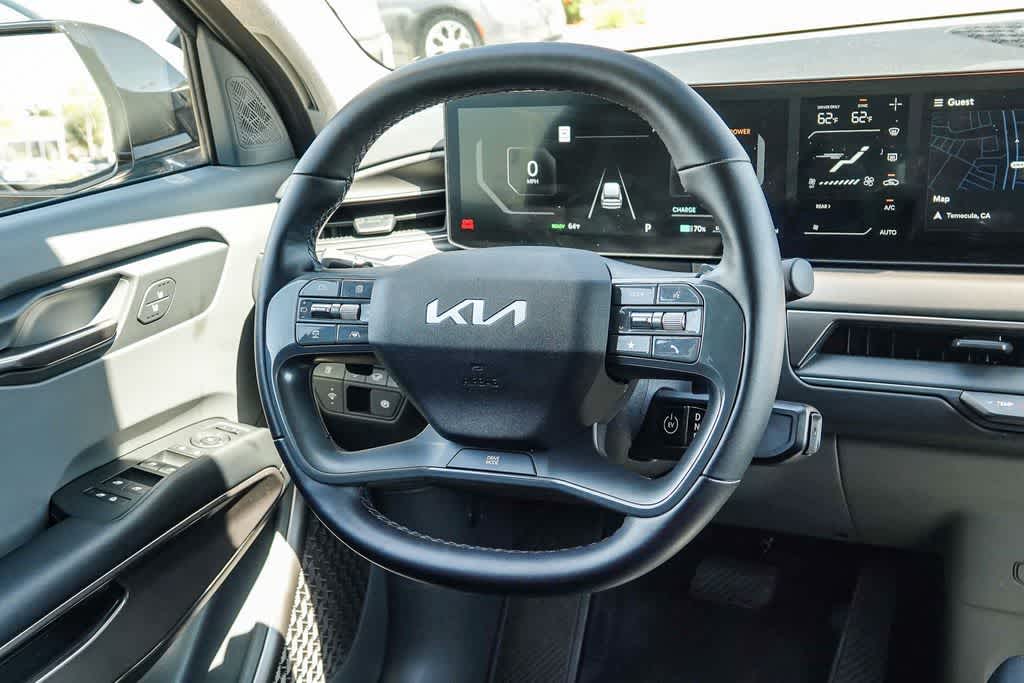 Thumbnail: 2024 Kia EV9 - 14