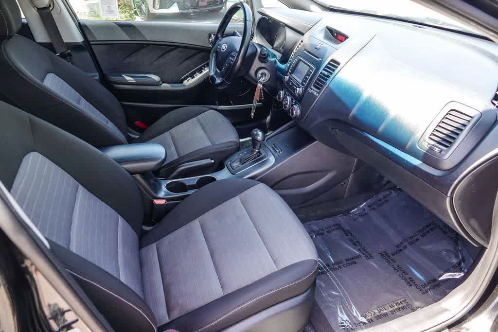 Thumbnail: 2014 Kia Forte - 15