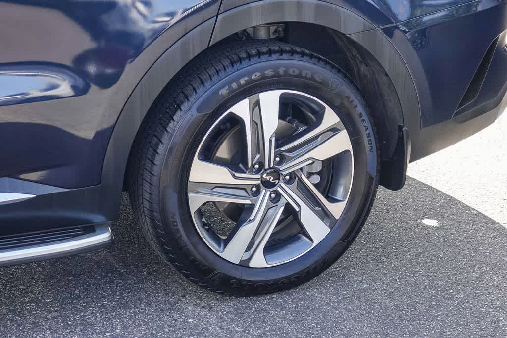 Thumbnail: 2023 Kia Sorento - 10