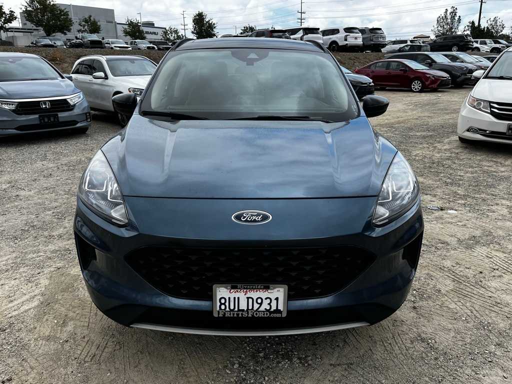 2020 Ford Escape SE Sport Hybrid photo 2