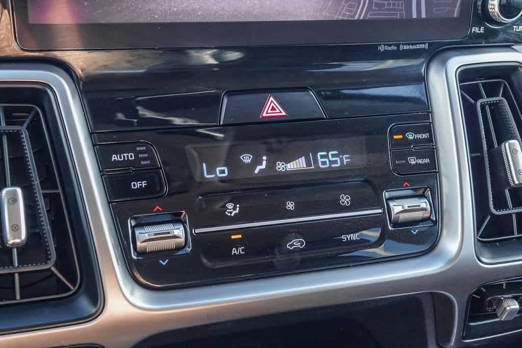 Thumbnail: 2023 Kia Sorento - 21