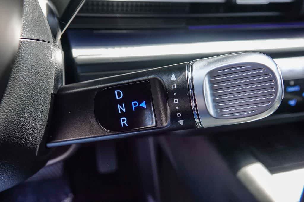 Thumbnail: 2023 Hyundai Ioniq 6 - 18