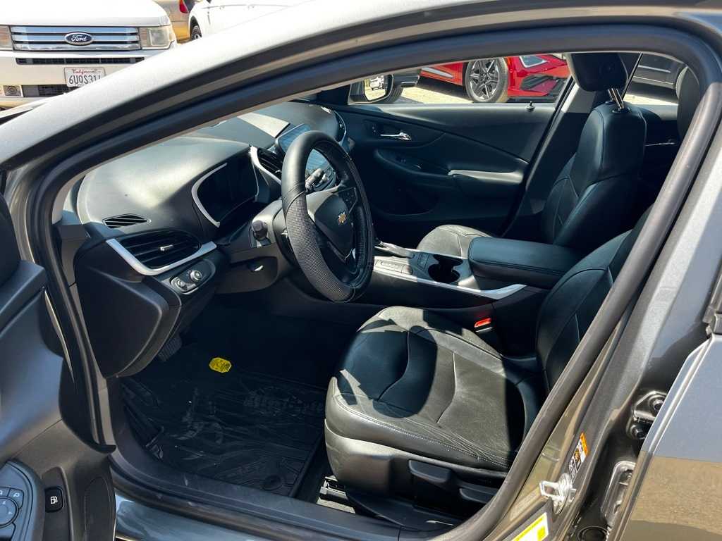 Thumbnail: 2017 Chevrolet Volt - 18