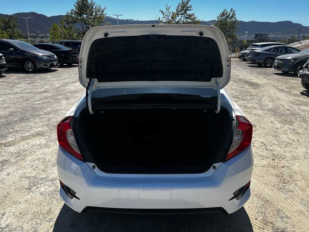 Thumbnail: 2016 Honda Civic - 10