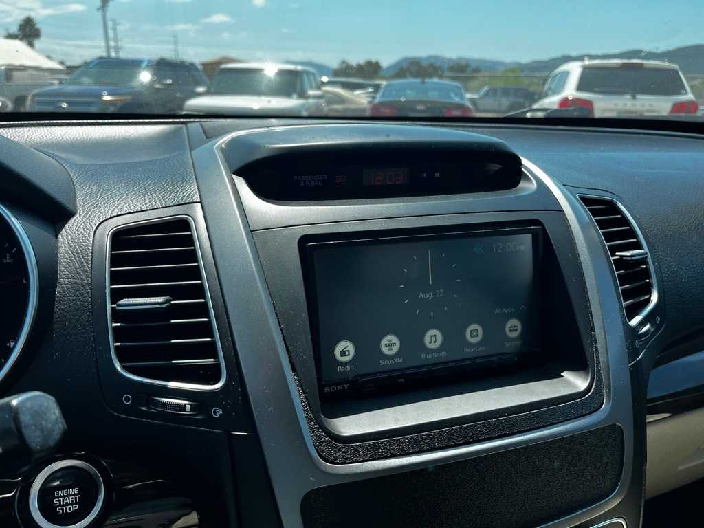 Thumbnail: 2015 Kia Sorento - 14
