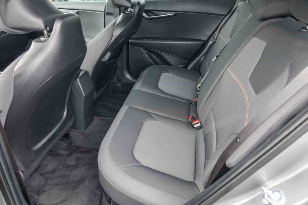 Thumbnail: 2025 Kia Niro - 17