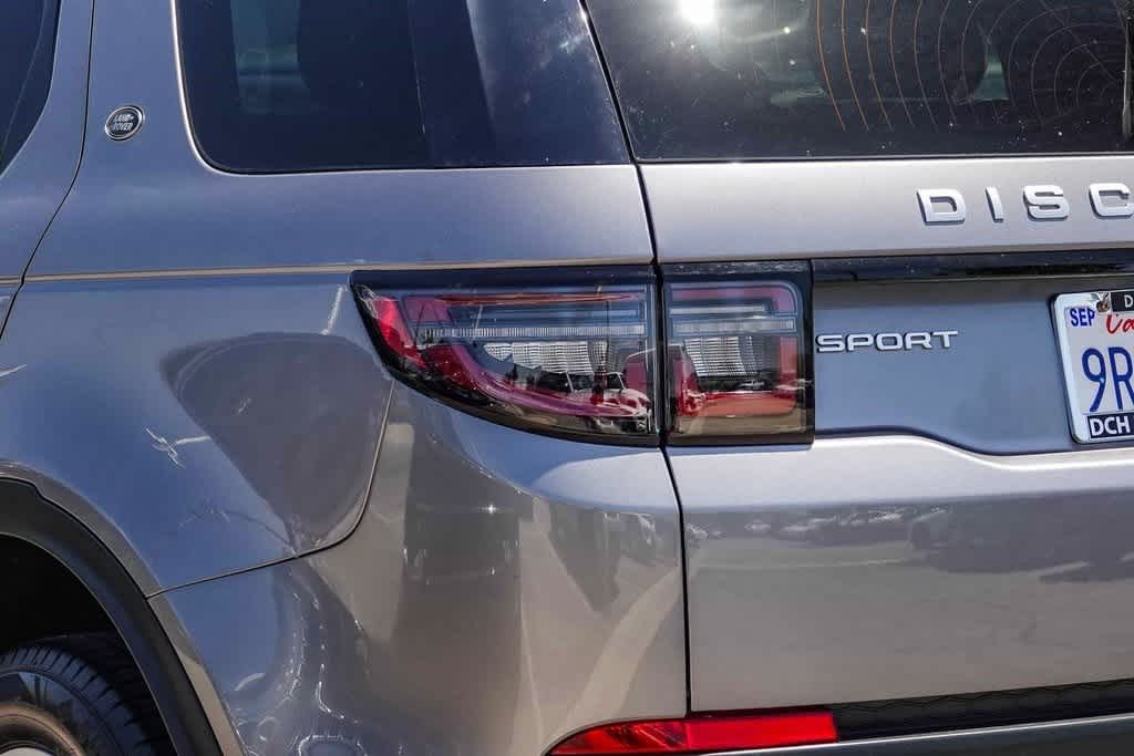 Thumbnail: 2021 Land Rover Discovery Sport - 7