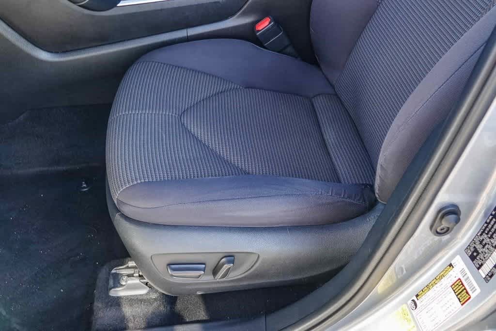 Thumbnail: 2021 Toyota Highlander - 20