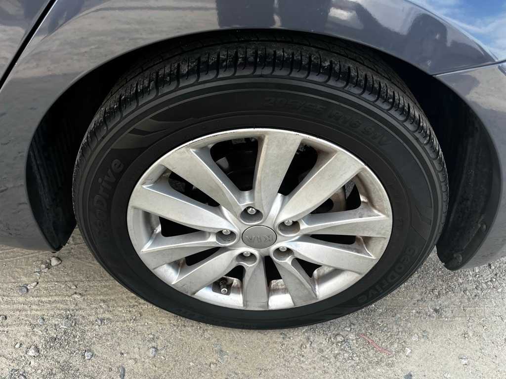 Thumbnail: 2014 Kia Forte - 9