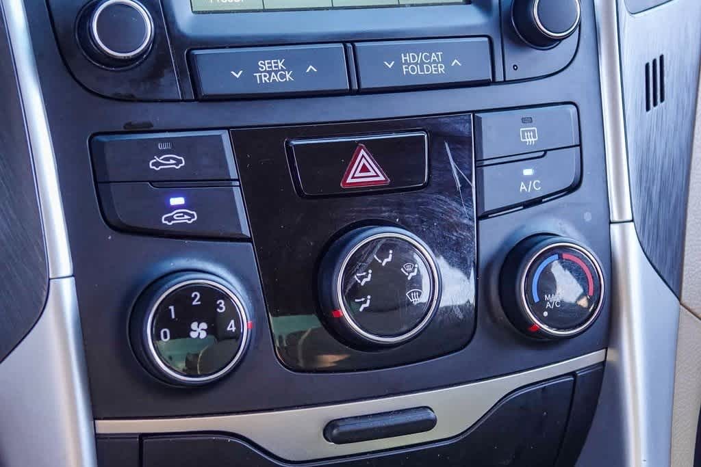 Thumbnail: 2014 Hyundai Sonata - 22