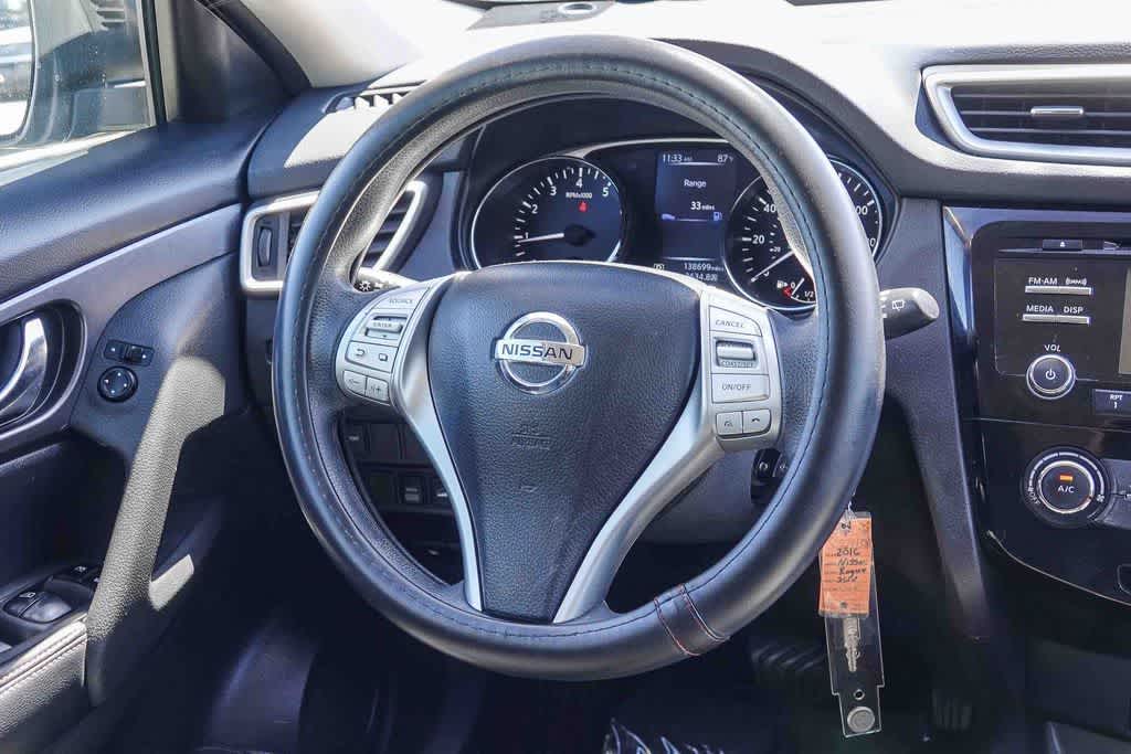 Thumbnail: 2016 Nissan Rogue - 8