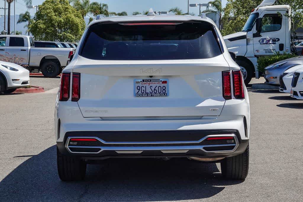 Thumbnail: 2023 Kia Sorento - 5