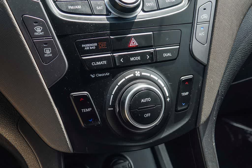 Thumbnail: 2013 Hyundai Santa Fe - 21
