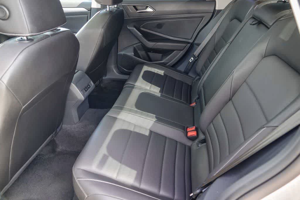 Thumbnail: 2021 Volkswagen Jetta - 17