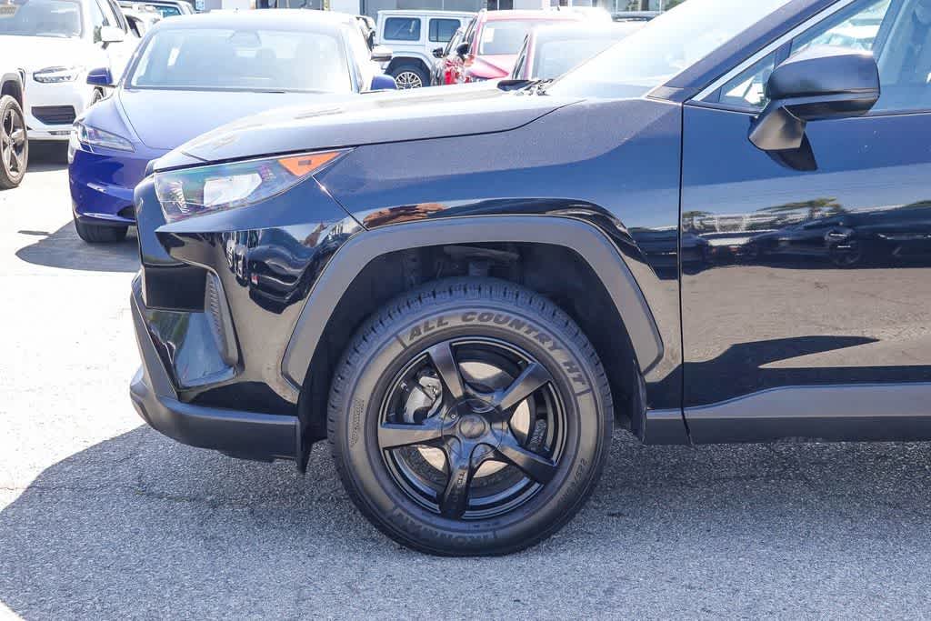Thumbnail: 2020 Toyota RAV4 - 9