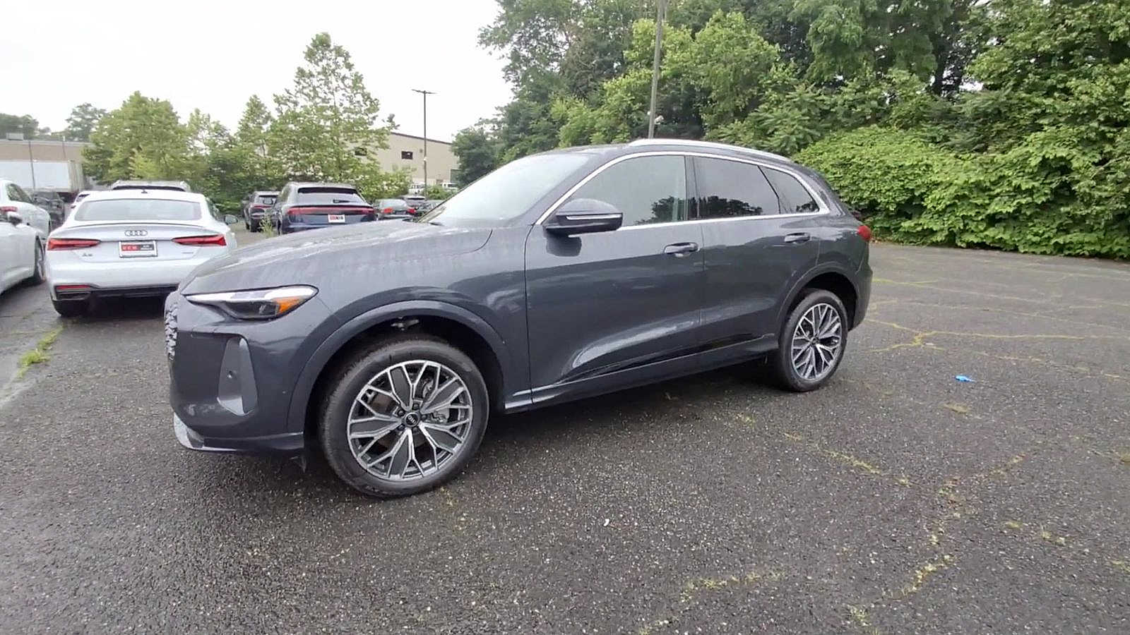 Thumbnail: 2025 Audi Q5 - 4