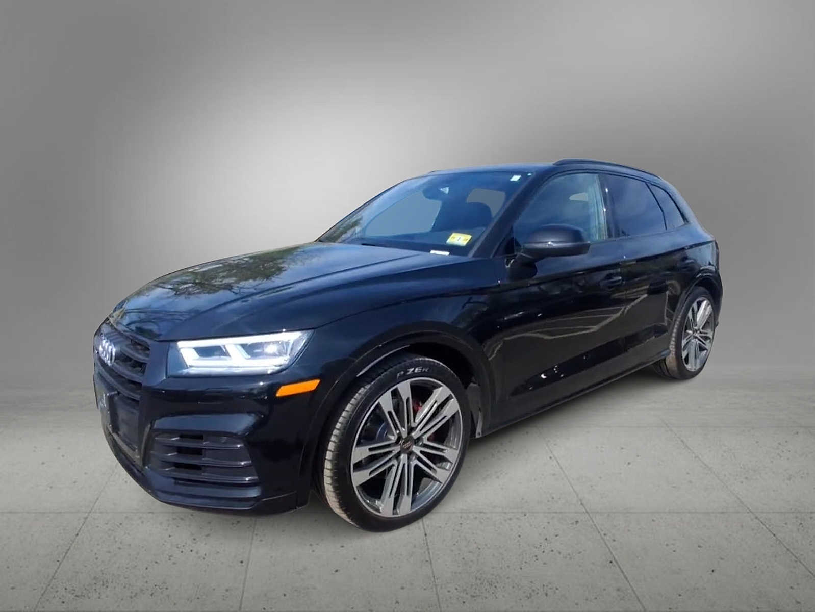 Thumbnail: 2020 Audi SQ5 - 4