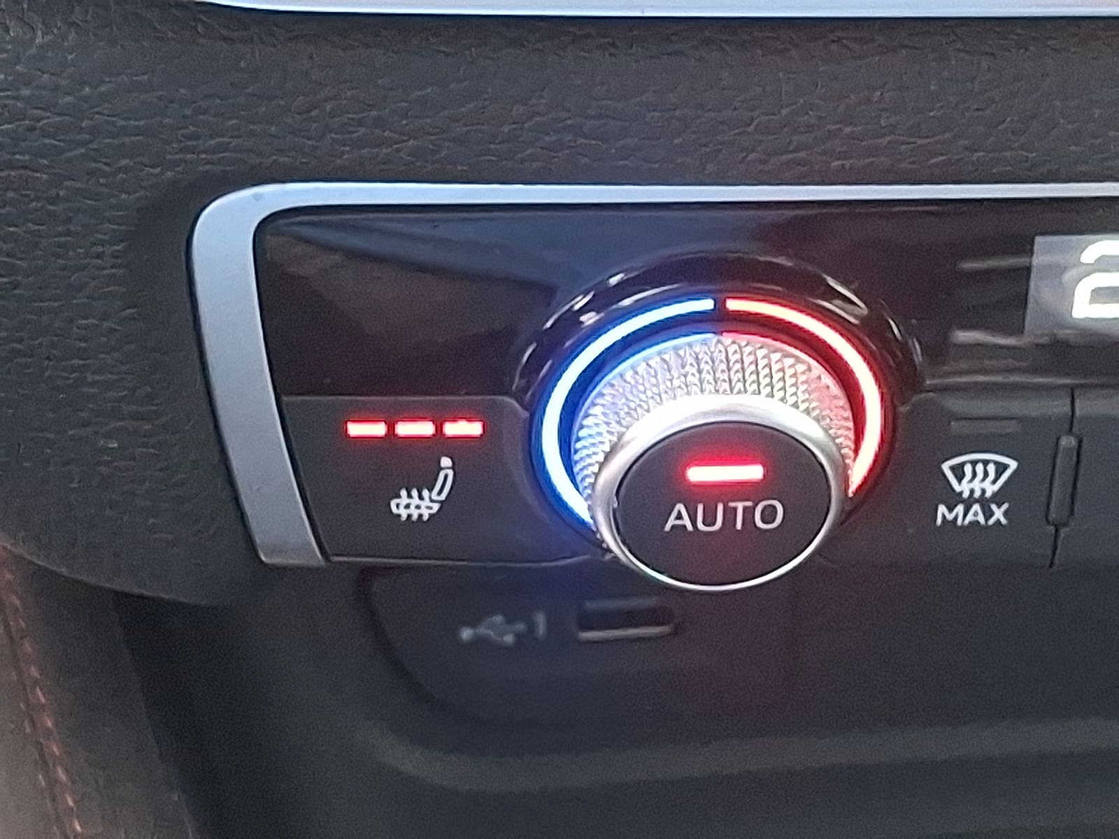 Thumbnail: 2019 Audi RS 3 - 19