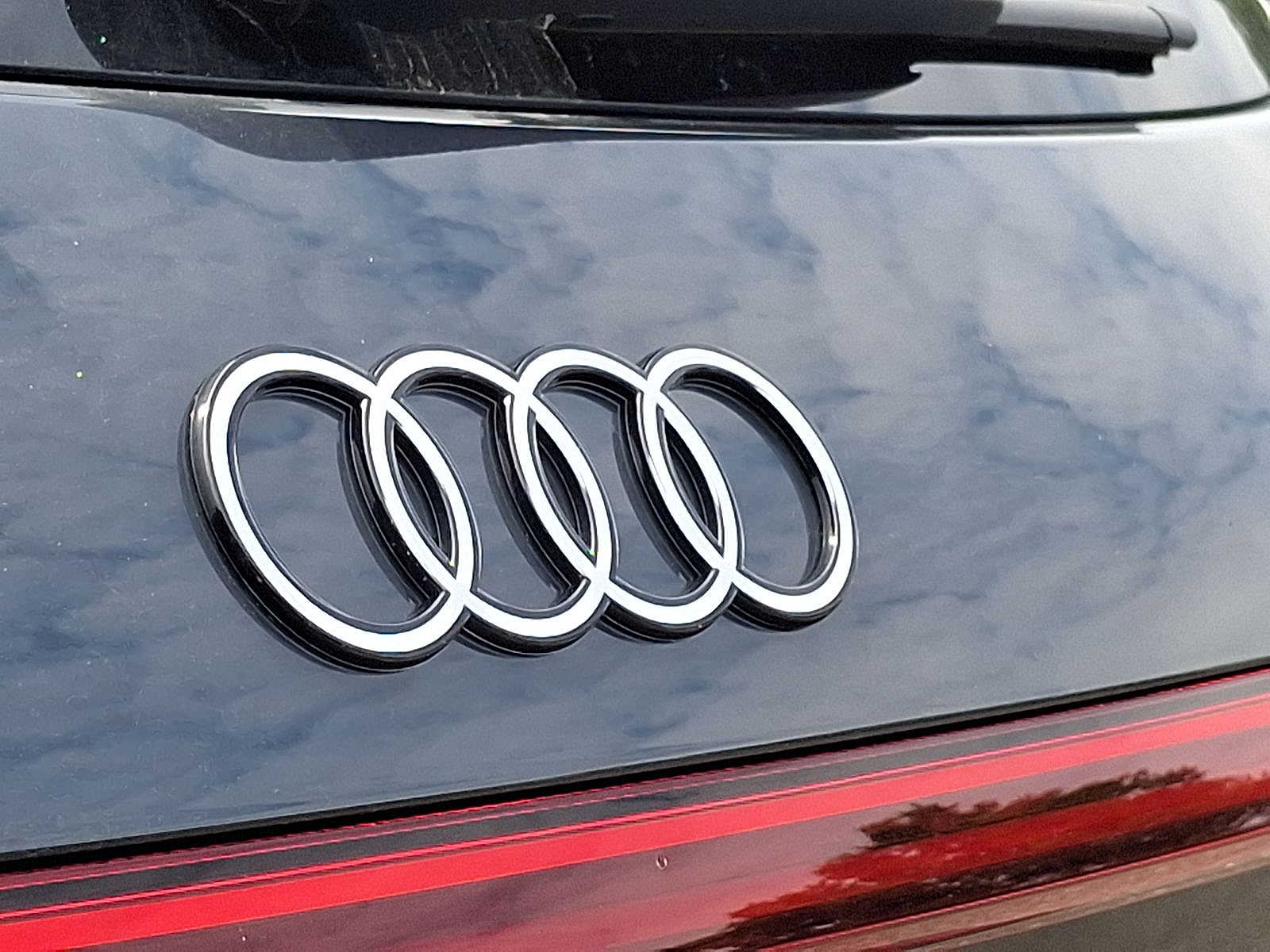 Thumbnail: 2025 Audi Q5 - 19