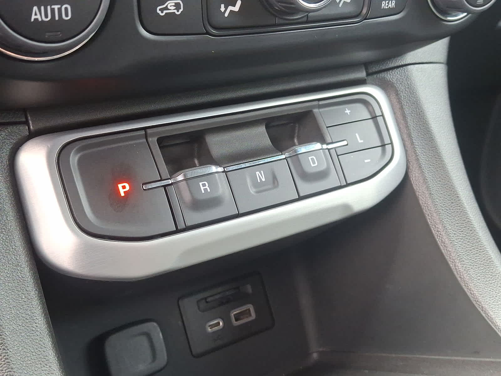 2023 GMC Acadia SLT 12