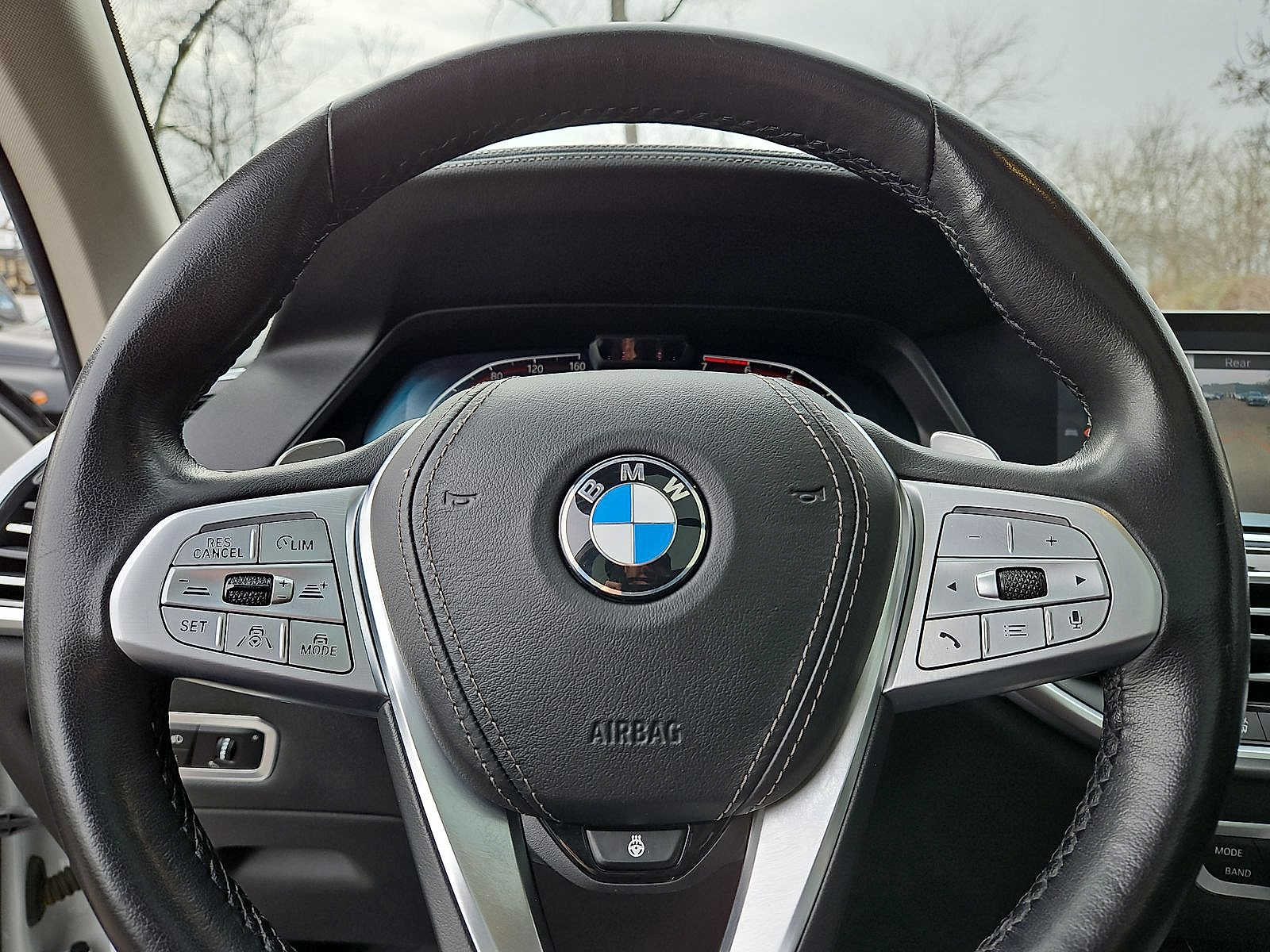 Thumbnail: 2019 BMW X7 - 16