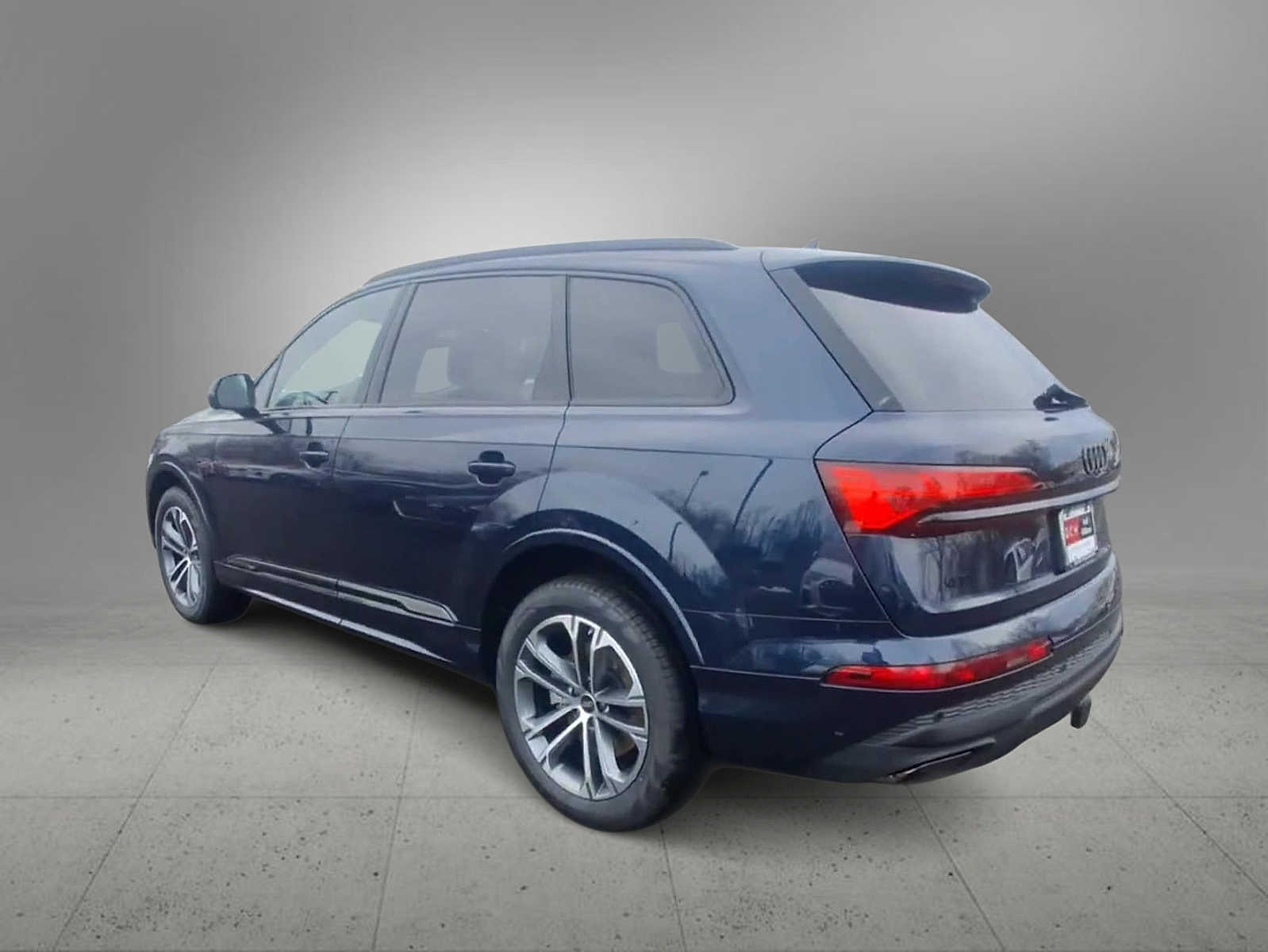 Thumbnail: 2026 Audi Q7 - 6