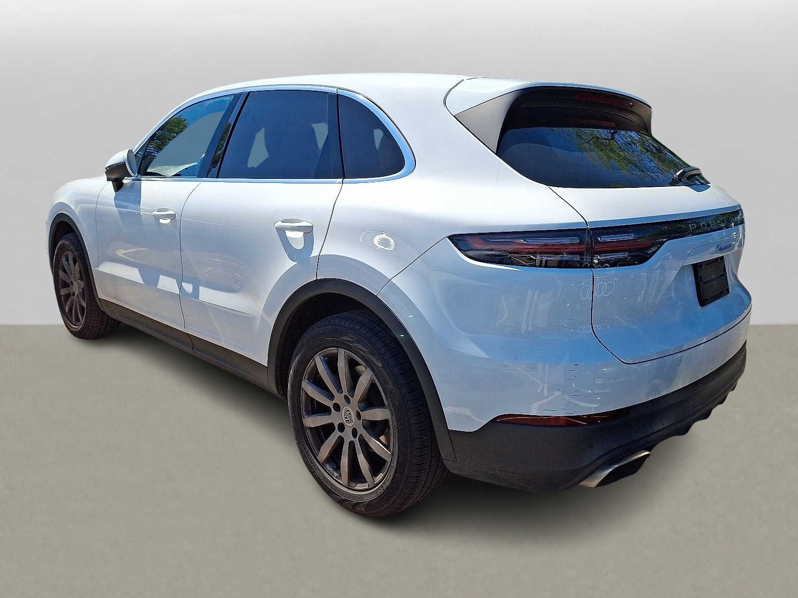 Thumbnail: 2019 Porsche Cayenne - 4
