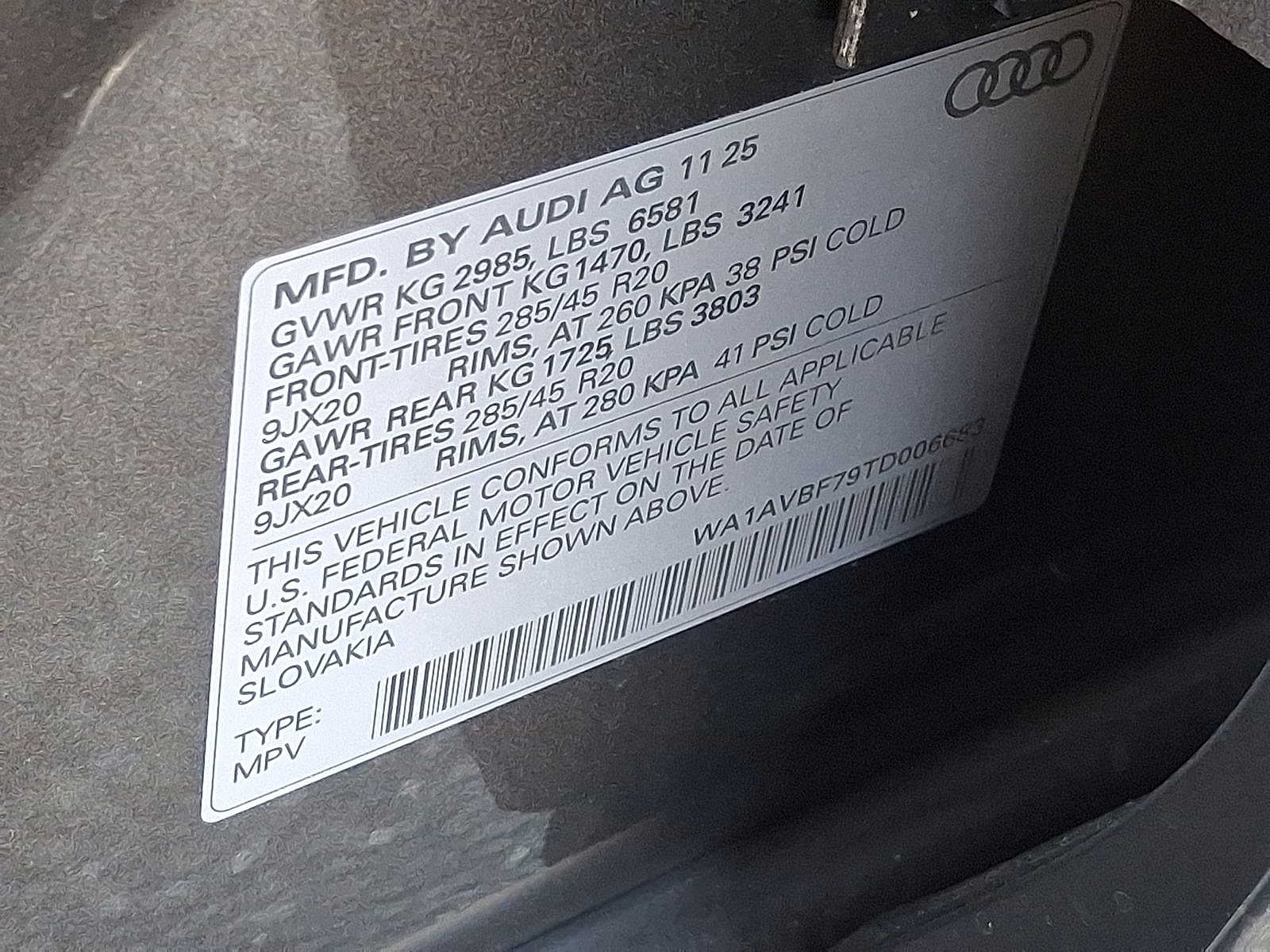 Thumbnail: 2026 Audi Q7 - 16