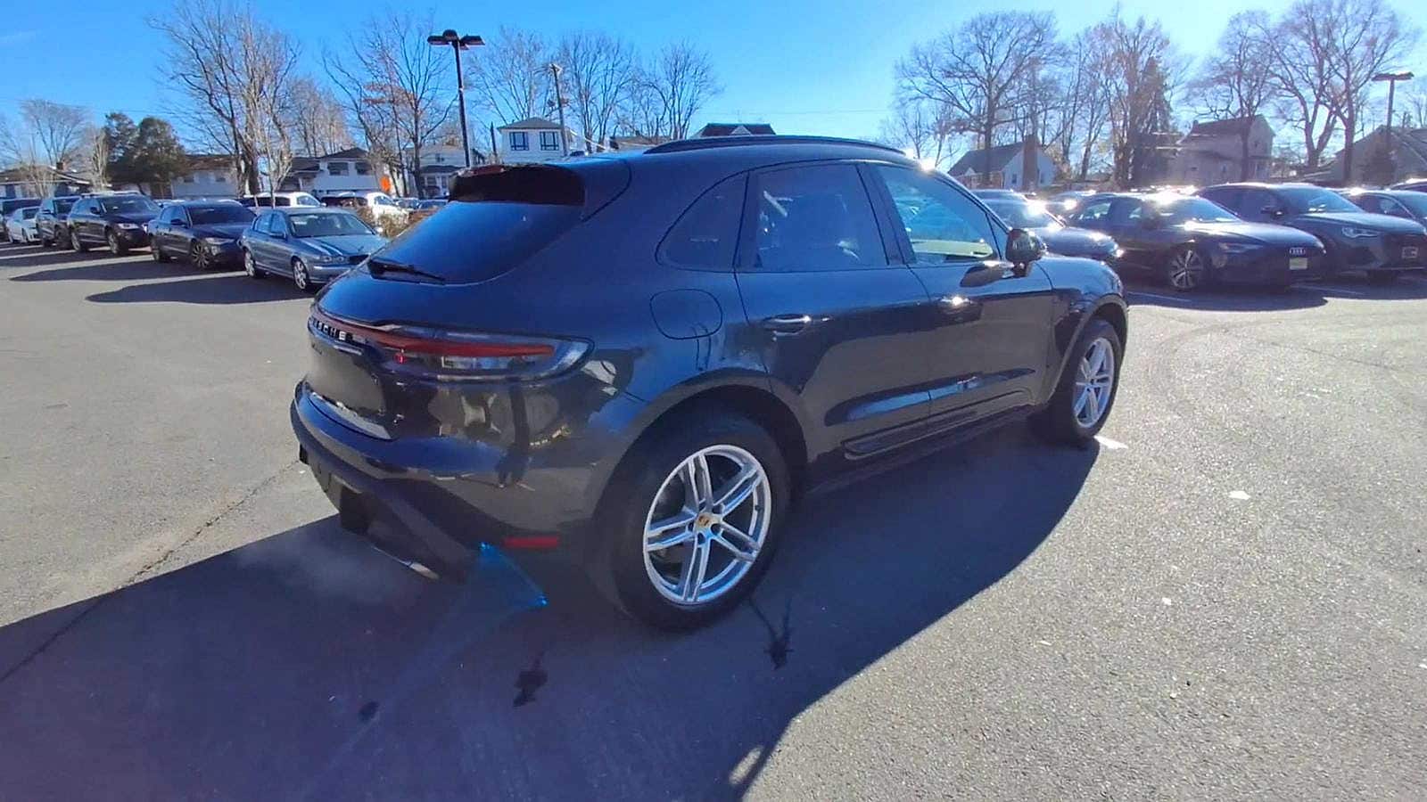 Thumbnail: 2024 Porsche Macan - 8