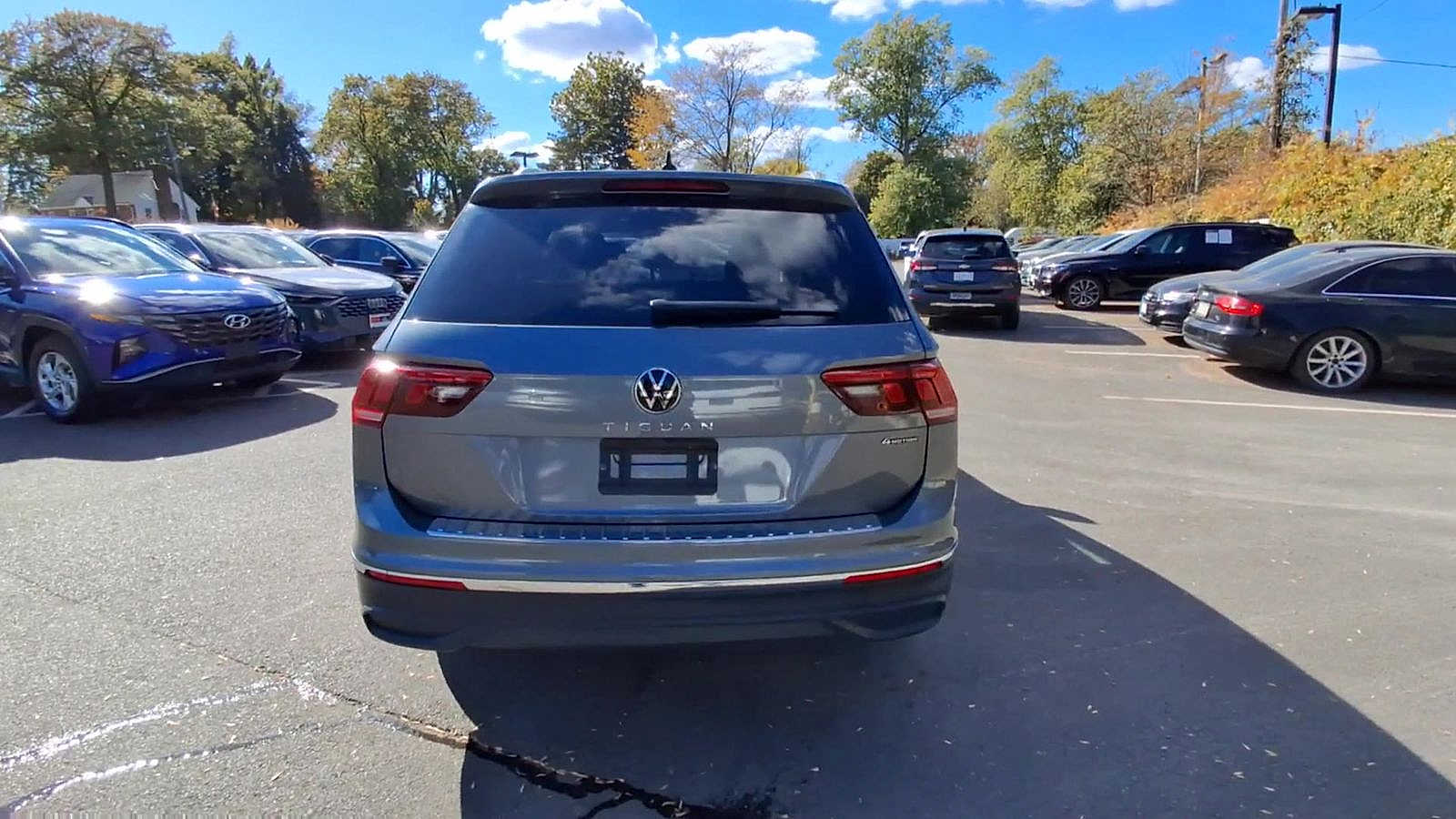 Thumbnail: 2024 Volkswagen Tiguan - 7