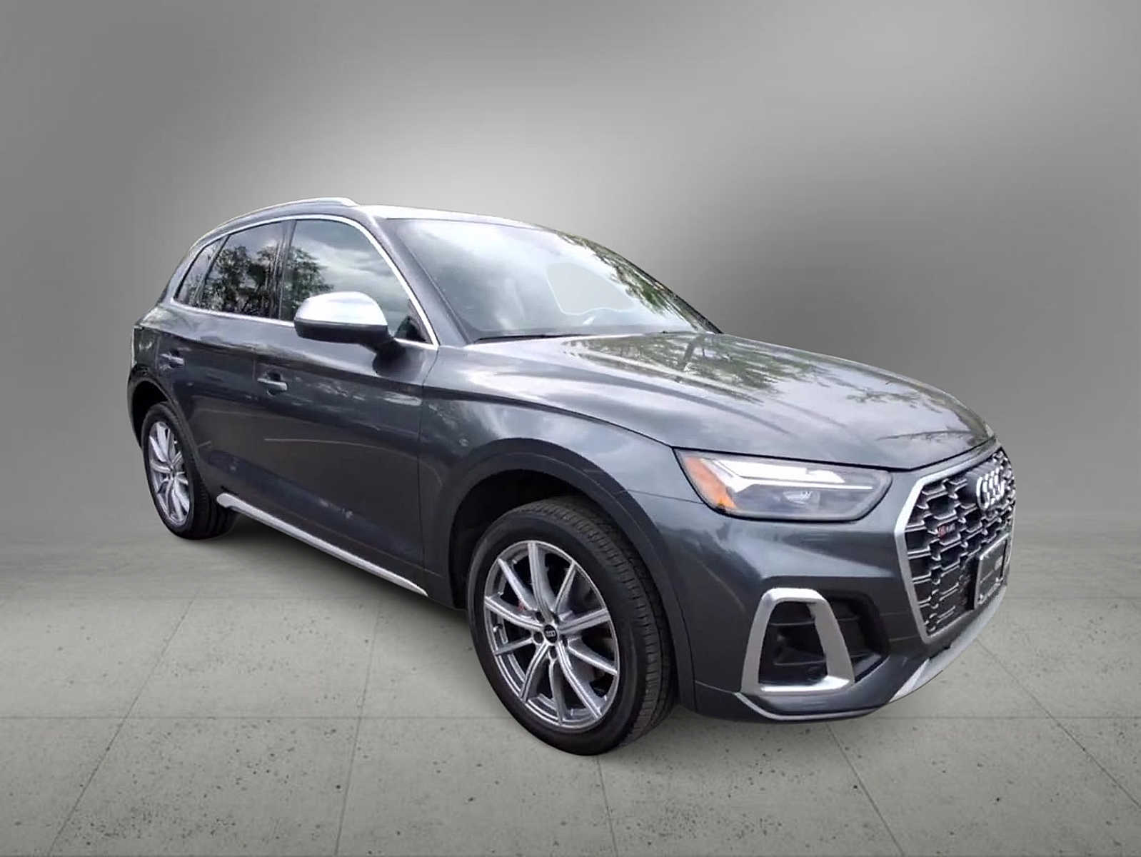 Thumbnail: 2023 Audi SQ5 - 2