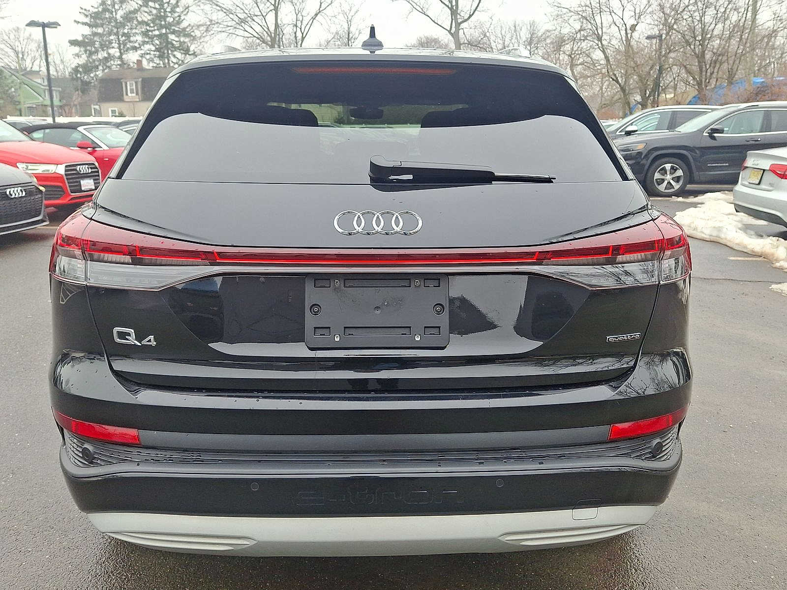 Thumbnail: 2022 Audi Q4 e-tron - 23